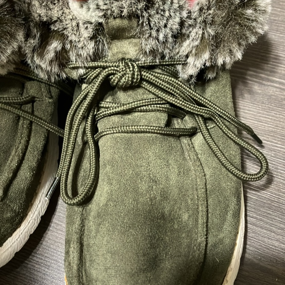 Gypsy Jazz Women's Faux Fur Lined Suede Shoes - Picture 3 of 7